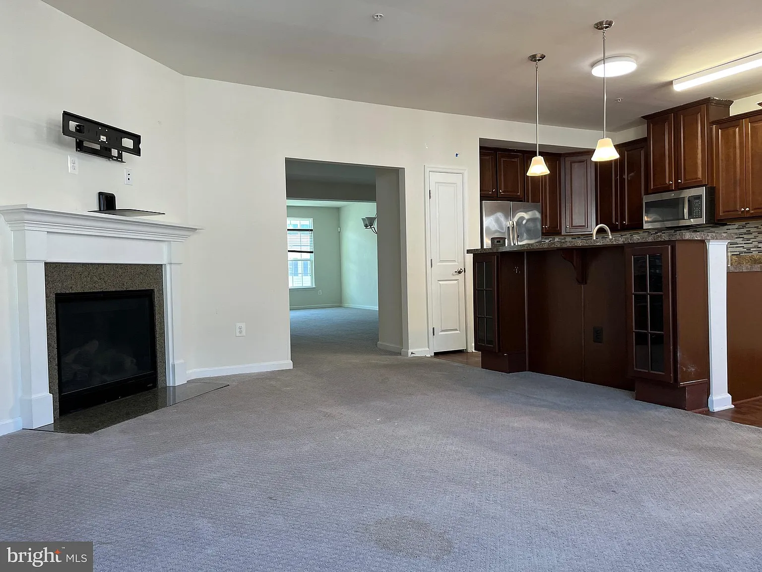 3 bed, 2.5 bath, $2,800 — Photo 4