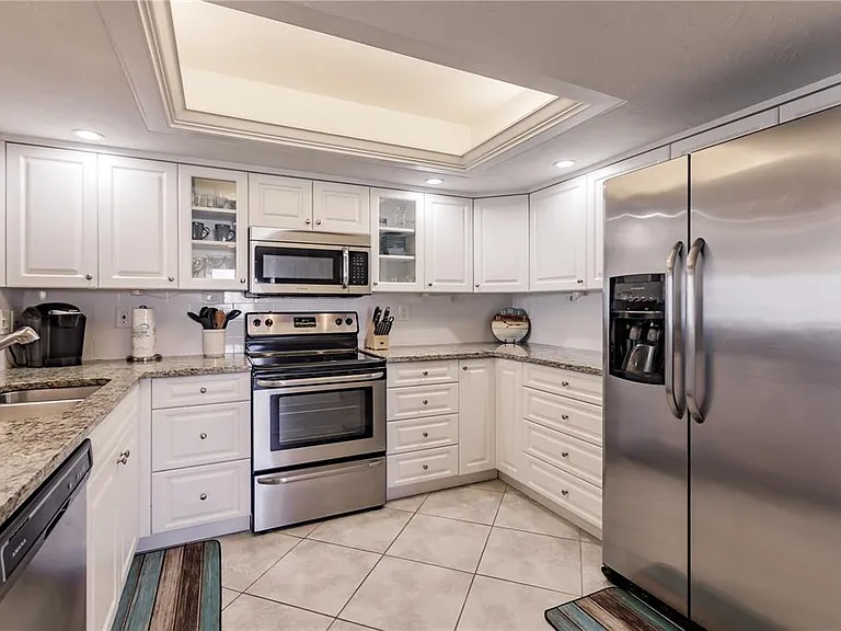 1055 W Peppertree Dr #405AA — Photo 5
