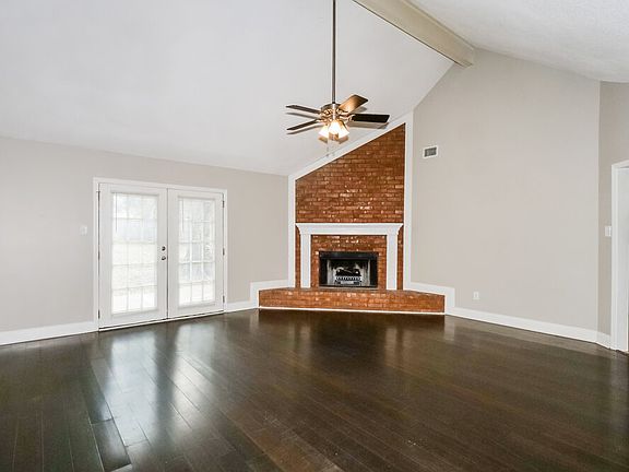 4th image of 8139 Creek Way Cv
