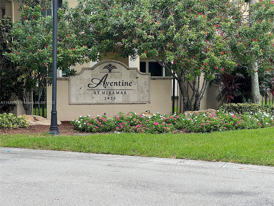 1st image of 2412 Centergate Dr APT 104