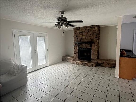 2nd image of 414 Johns Hopkins Dr
