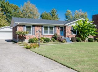 7702 Oswego Cir, Louisville, KY 40214