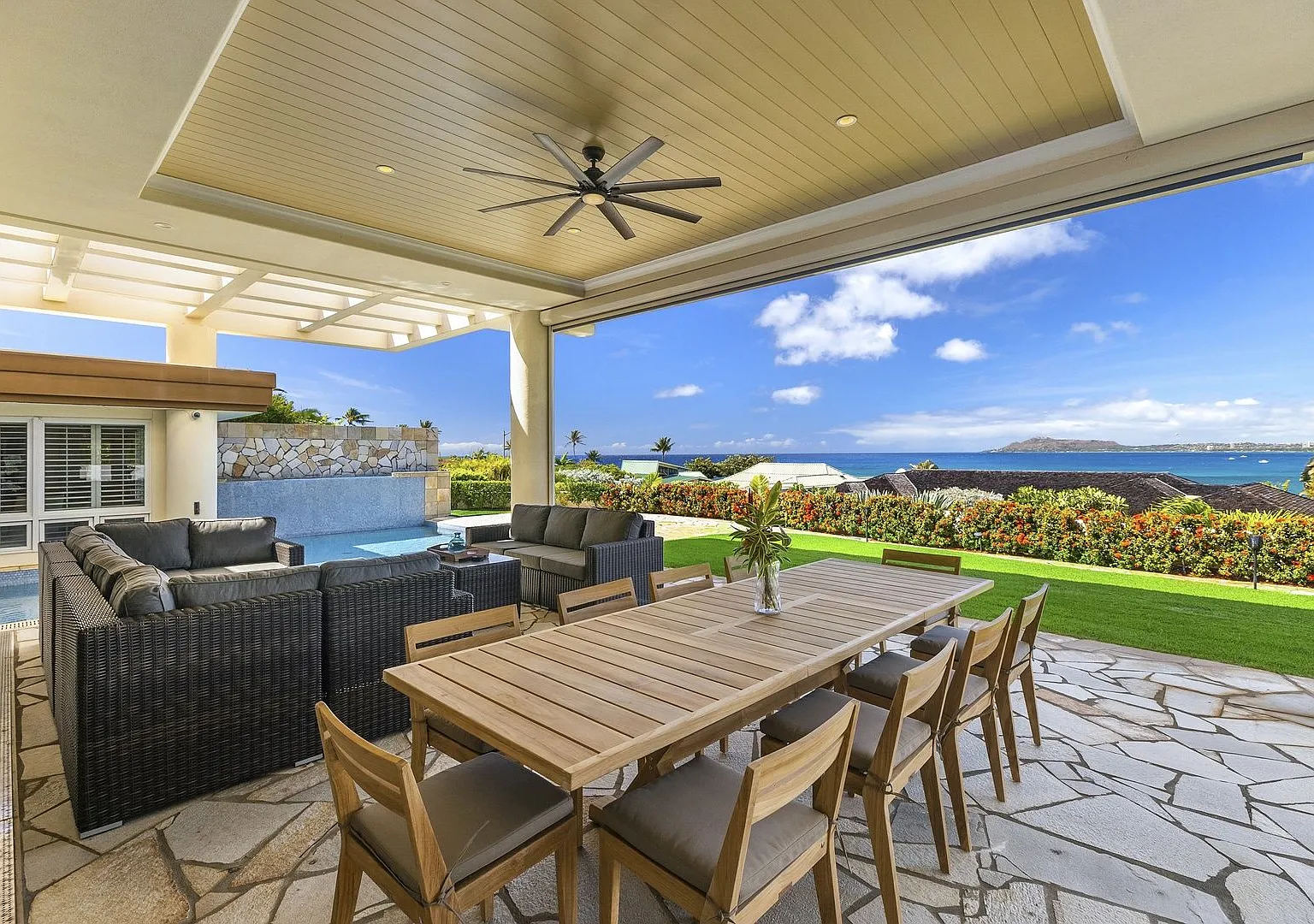 Luxury, Pool, AC & Stunning Ocean Views: Hale Makana — Photo 4