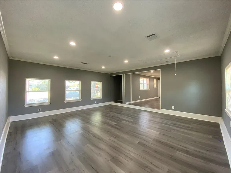 2813 Arcady Dr — Photo 10