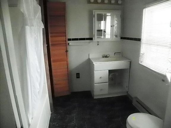 2nd image of 2409 Rock Dr