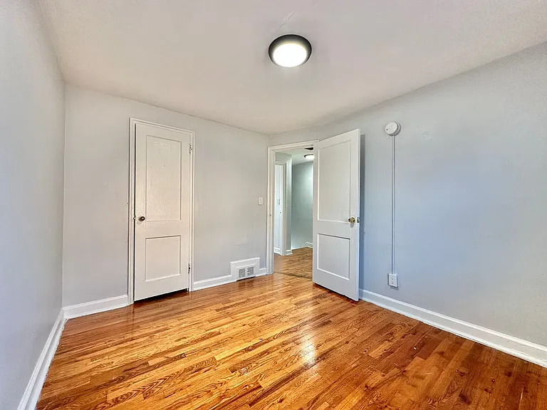 Colby Court - New Haven CT — Photo 8