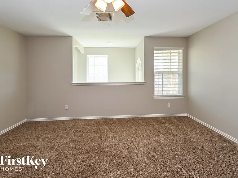 2919 Chaplin Place Dr — Photo 9