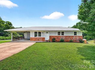 224 Cherokee Way, Marion, NC 28752