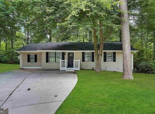 377 Old Towne Cir, Lawrenceville, GA
