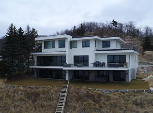 17733 N Shore Rd, Spring Lake, MI 49456