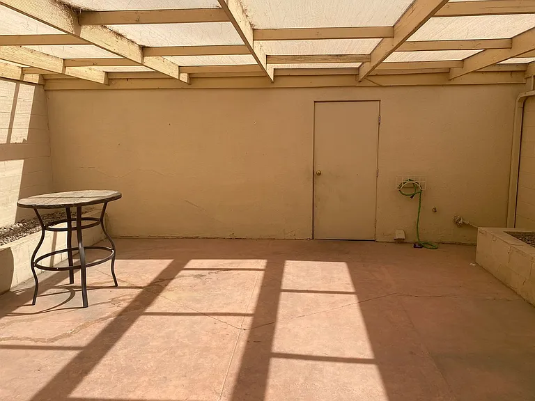 3016 El Camino Ave — Photo 10