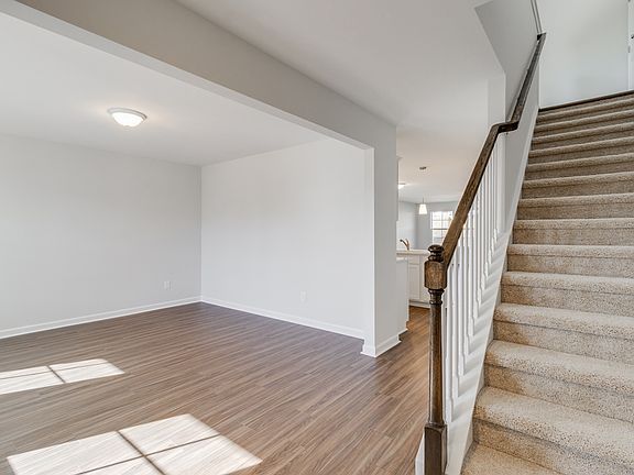 5th image of 1805 Sugarland Ln