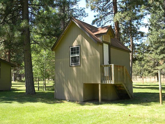 Additional Building great for office or playhouse!