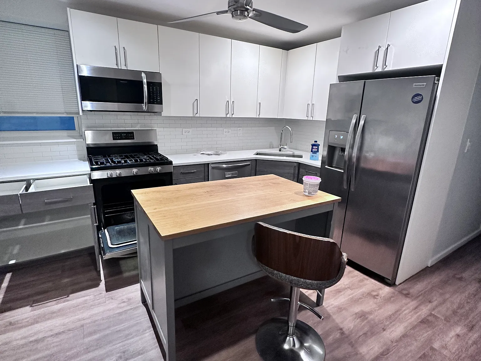 2 bed, 1200 sqft, $2,250 — Photo 4