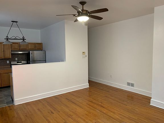 Open concept. Kitchen overlooks the Livingroom