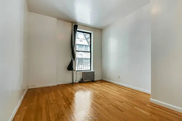 Rented by Town Residential | media 3