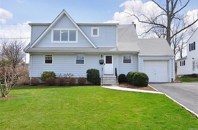 1st image of 9 Highland Dr