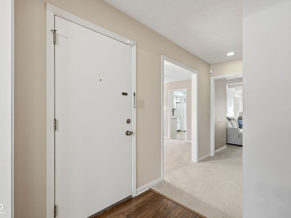 3rd image of 1373 Echo Bend Dr