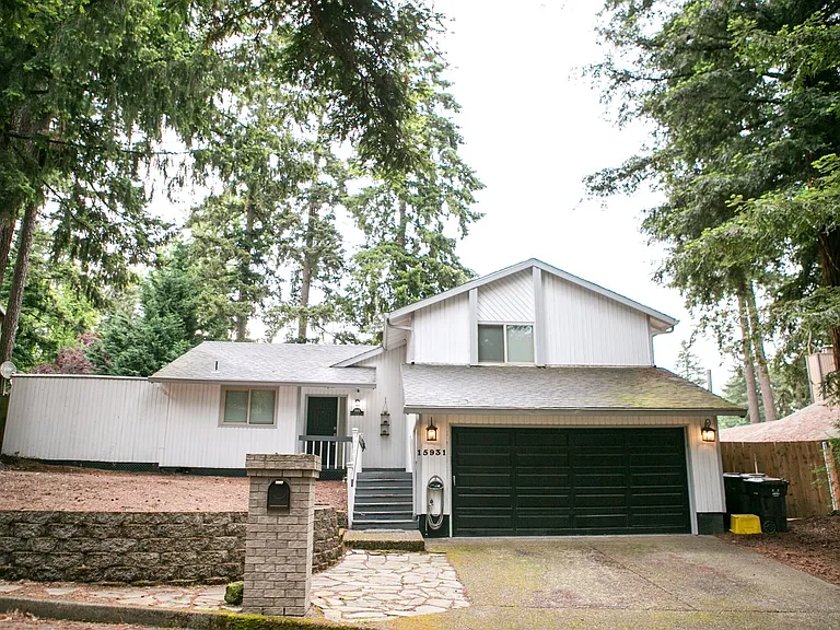 15931 SE Rickshire Ln — Photo 1