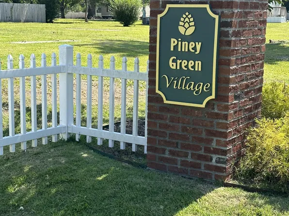 1011 10th Street, Midway Park, NC 28544