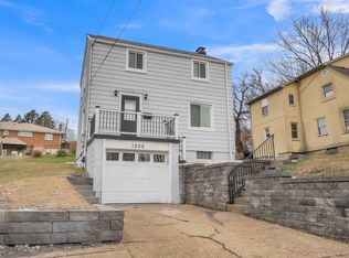 1209 Cloverfield Dr, Pittsburgh, PA 15227