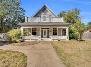 300 S Sparks St, Alvarado, TX 76009