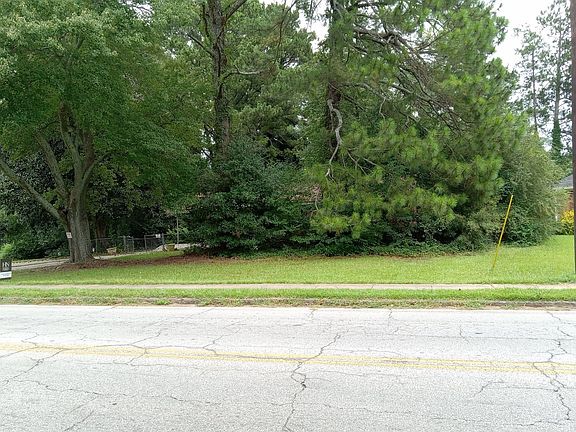 2nd image of 512 S Indian Creek Dr