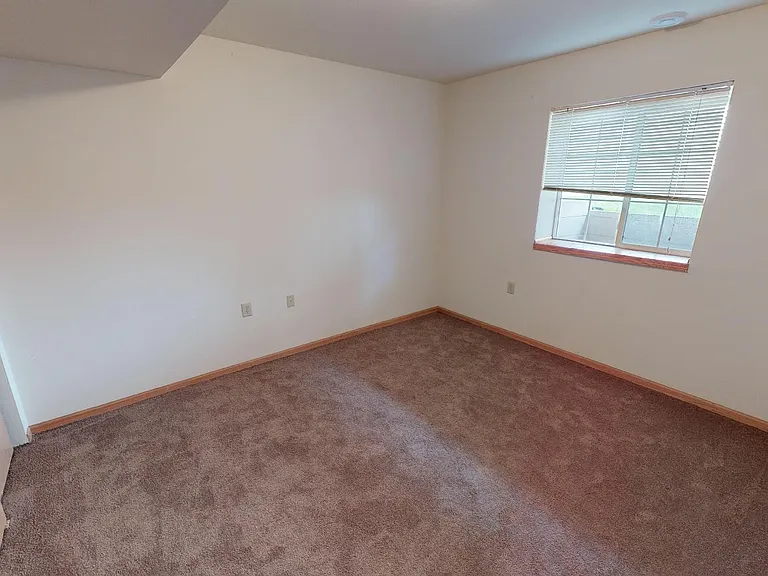 1203-1243 Prospect Cmns — Photo 12