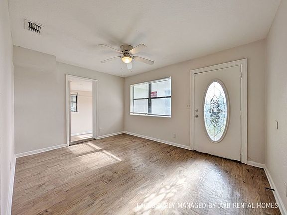 2nd image of 1058 Eastdale St