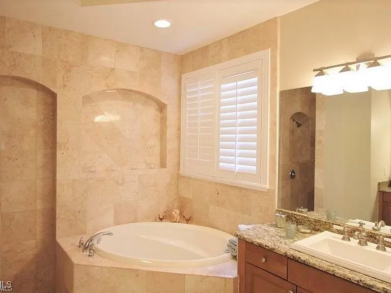 20091 Palermo Lake Ct — Photo 18