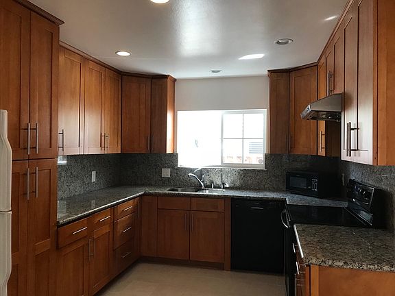 5th image of 4624 Strawberry Park Dr