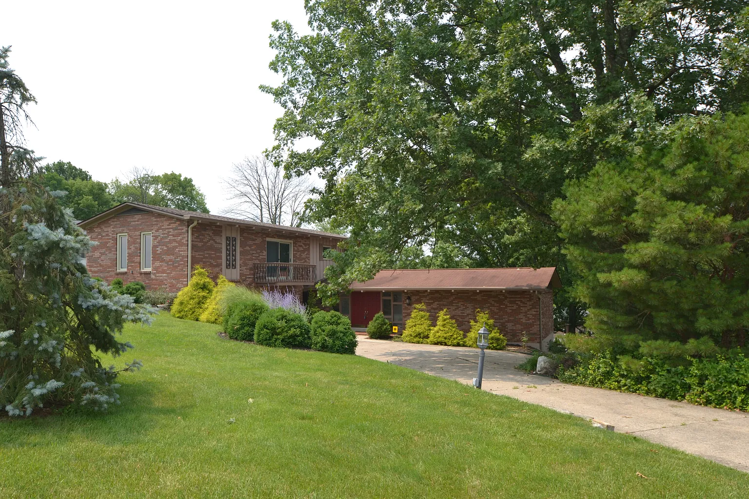 3107 Brookwood Dr photo 1