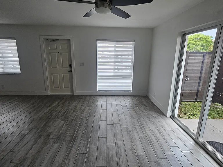 130 NW 57th St #130 — Photo 3