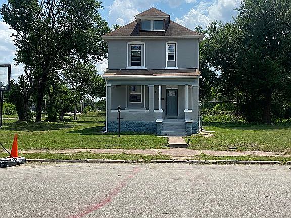 2nd image of 1744 Ohio Ave