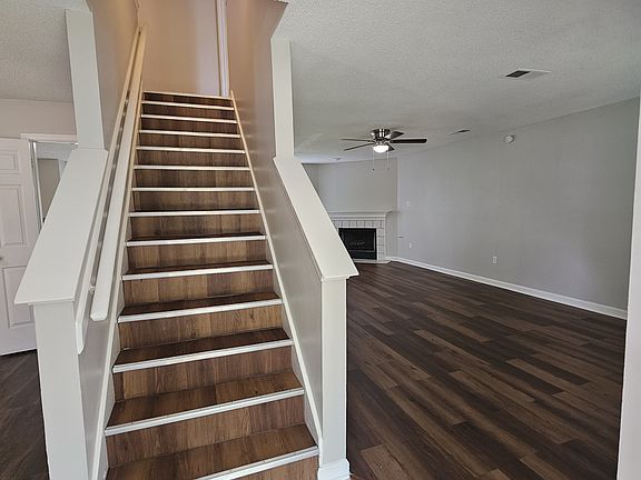 4th image of 7111 Creekside Dr