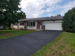513 Santa Maria Dr, Arlington, WI 53911