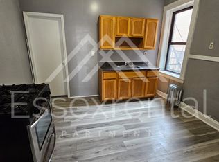 374 Hillside Ave APT 1, Newark, NJ 07112