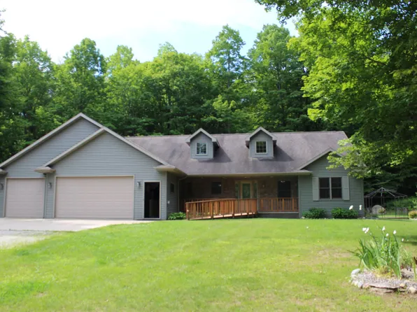 W15595 County Road C, Silver Cliff, WI 54104
