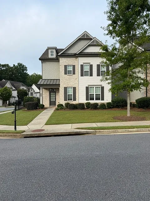 4 bed, 3.5 bath, 2681 sqft, $4,950 — Photo 3