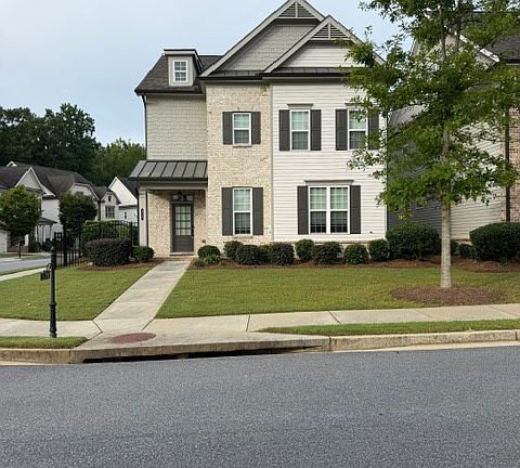 3rd image of 570 Turlington Pl