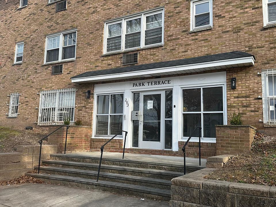 1st image of 299 Parker St #15