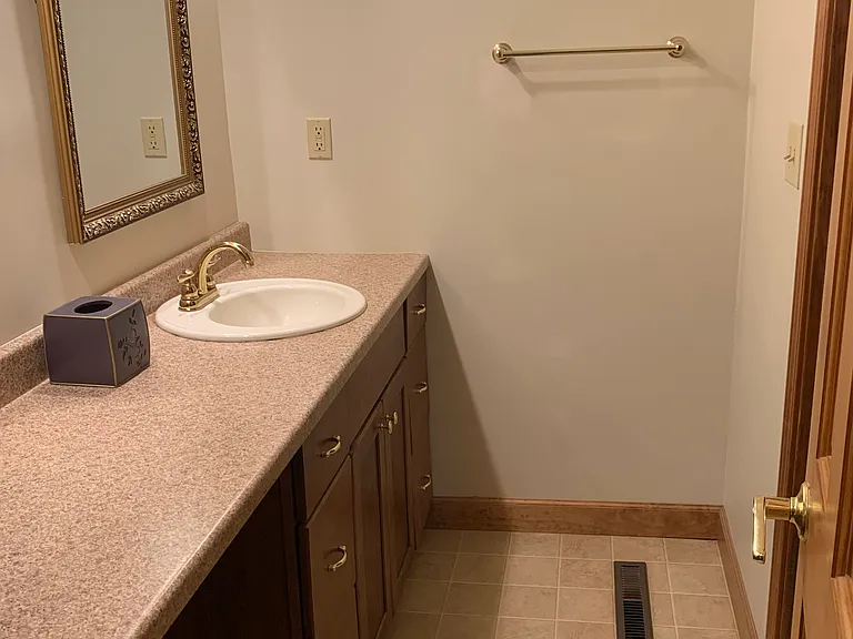 377 Heil Dr — Photo 14