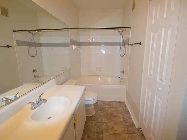 5616 Pinnacle Heights Cir #308 — Photo 10