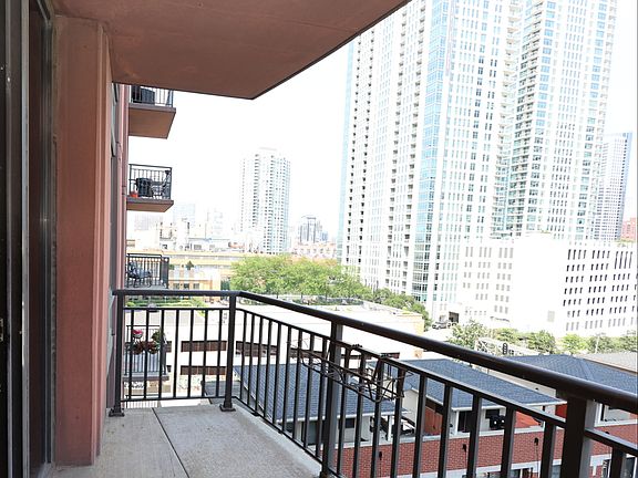 2nd image of 330 N Jefferson St #1E