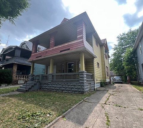 3rd image of 9520 Parkview Ave