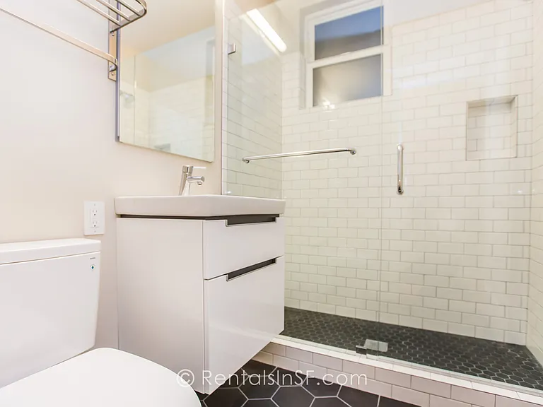 282 Linden St — Photo 5