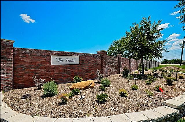 1st image of 929 Winged Foot