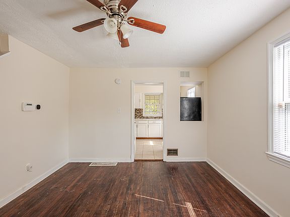 3rd image of 4632 A St SE