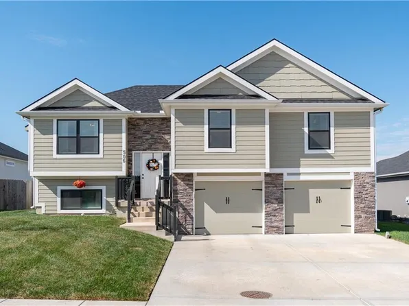 506 SW Meadowood Dr, Grain Valley, MO 64029