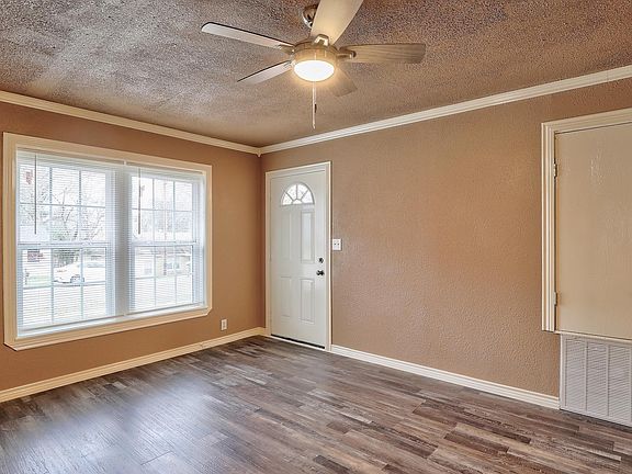 2nd image of 2321 N Akin St
